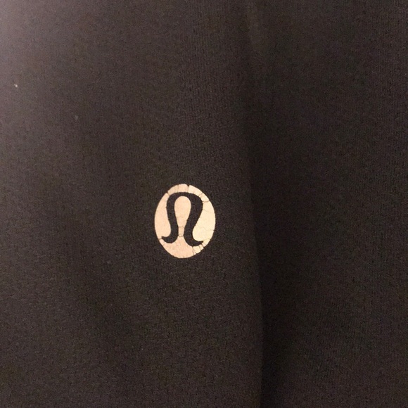 Lululemon black shirt - Picture 2 of 5